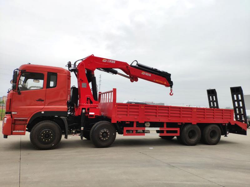 SQ240ZB4東風專底折臂隨車吊