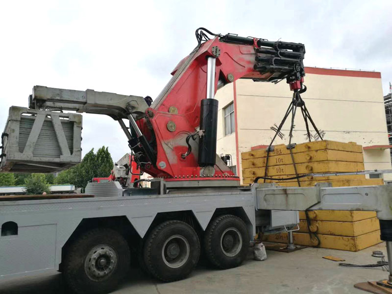 SQ5200ZB6江威大噸位折臂吊
