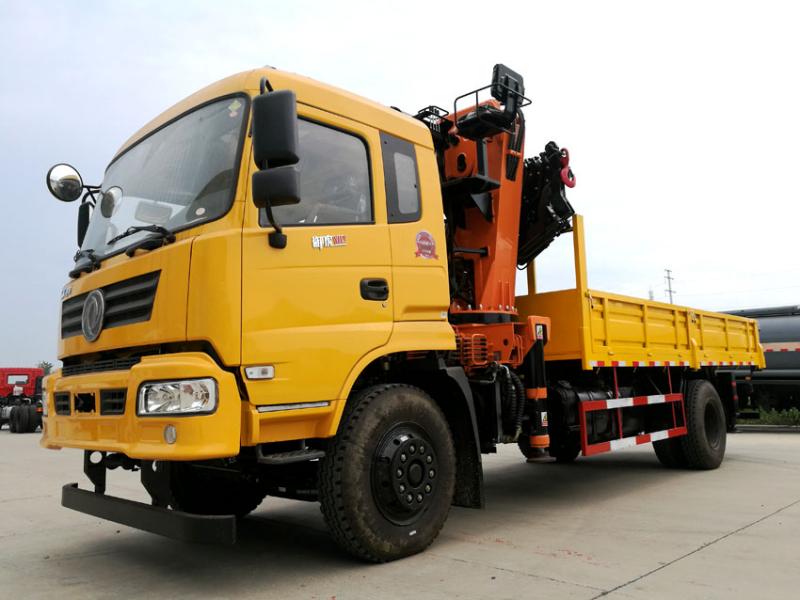 SQ240ZB4東風御虎折臂隨車吊