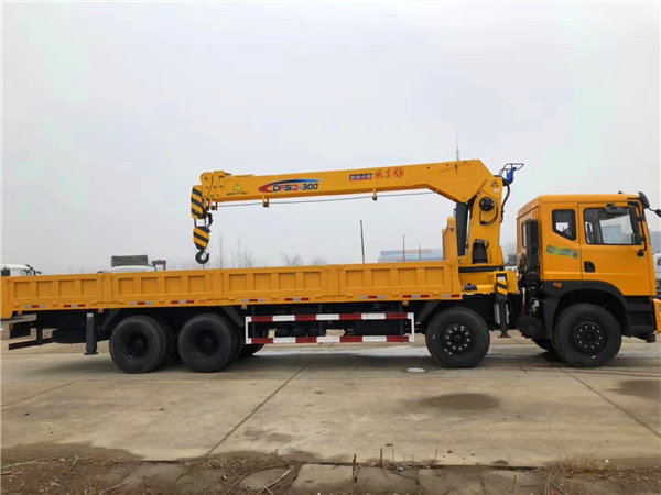 東風T5前四后八16噸隨車吊