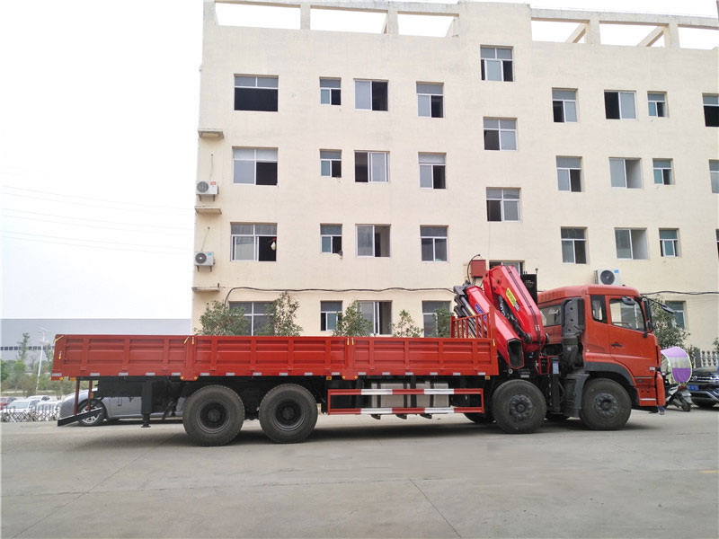 程力25噸東風天龍隨車吊圖片展示3