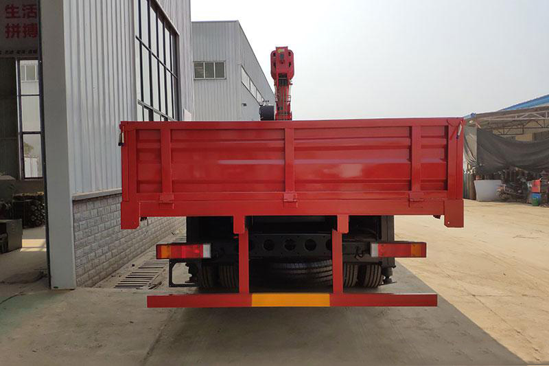 三一14噸天龍前四后八東風(fēng)隨車吊圖片展示5 三一14噸天龍前四后八東風(fēng)隨車吊圖片展示5