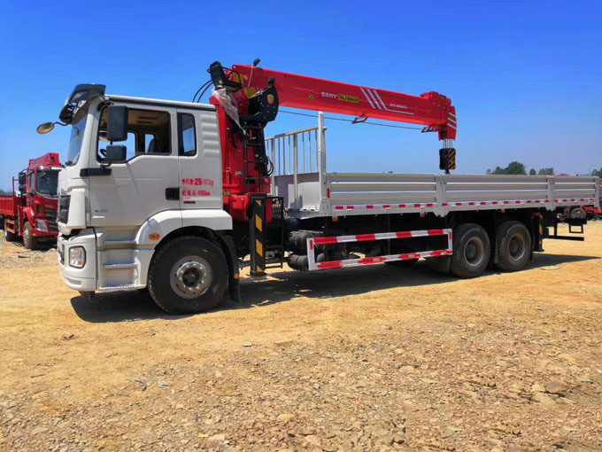 陜汽德龍新M3000后八輪三一12噸吊機12噸隨車吊圖片展示3