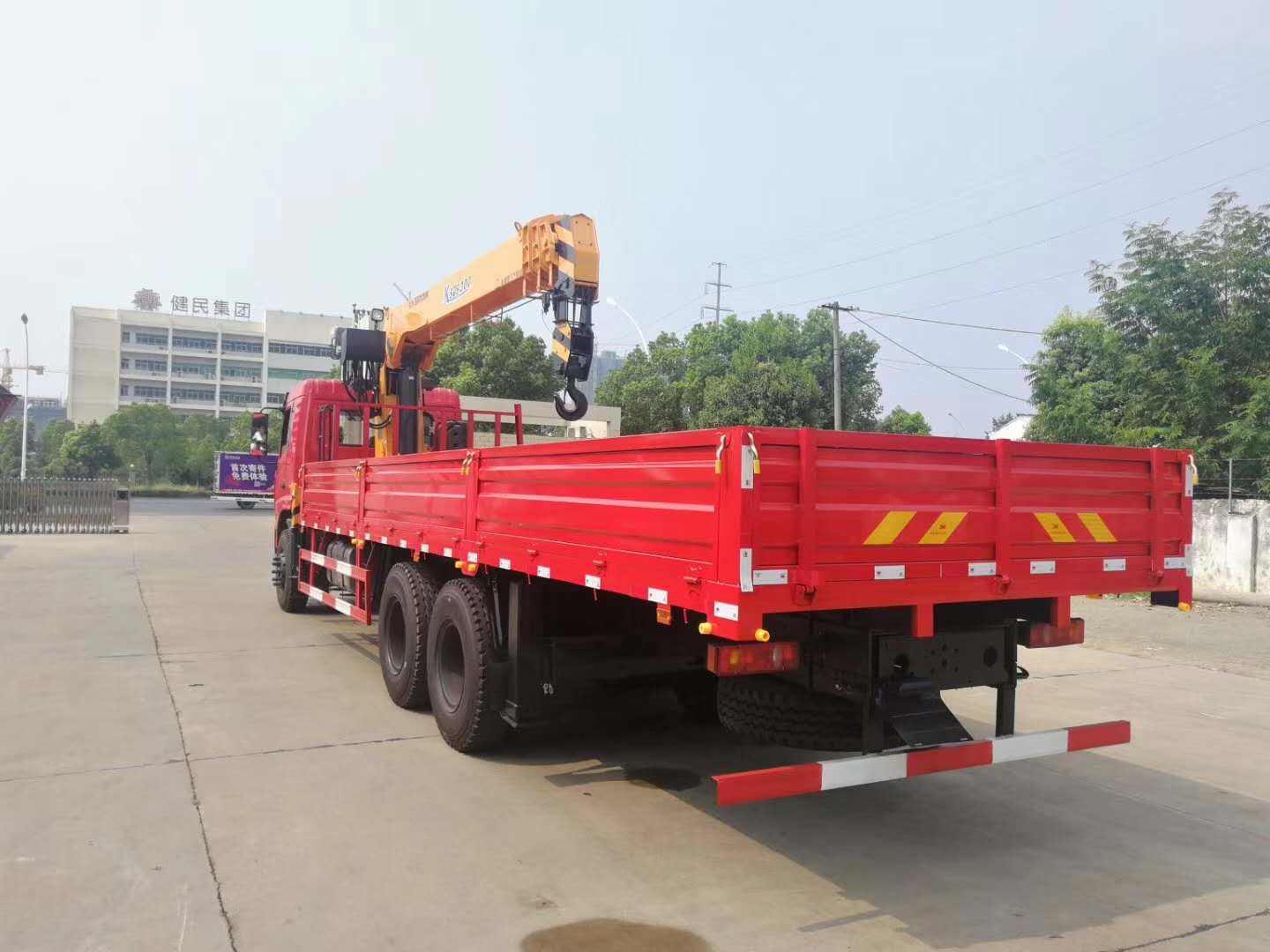 程力吊機12噸東風后八輪D3L隨車吊圖片展示8