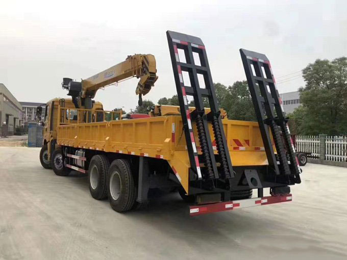 徐工吊機(jī)12噸徐工漢風(fēng)隨車吊帶爬梯