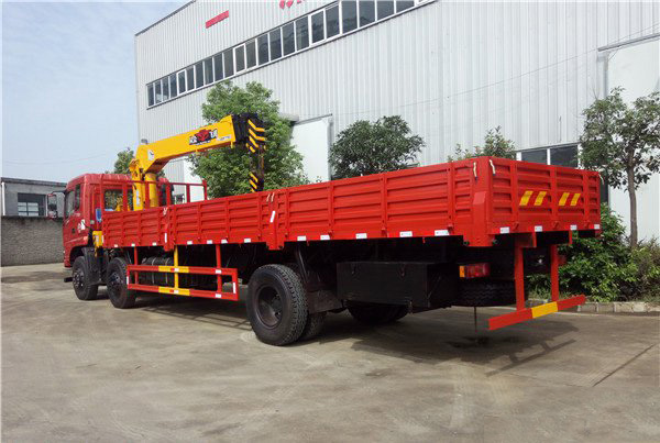 飛濤8噸三軸東風隨車吊（東風 -- 御龍8噸隨車起重運輸車）圖片展示4