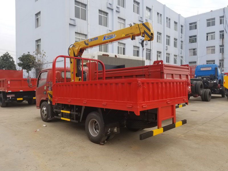 藍牌2噸東風隨車吊(東風 -- 福瑞卡2噸隨車起重運輸車)圖片展示4 藍牌2噸東風隨車吊(東風 -- 福瑞卡2噸隨車起重運輸車)圖片展示4