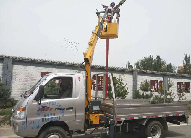 1.8噸福田黑豹隨車吊