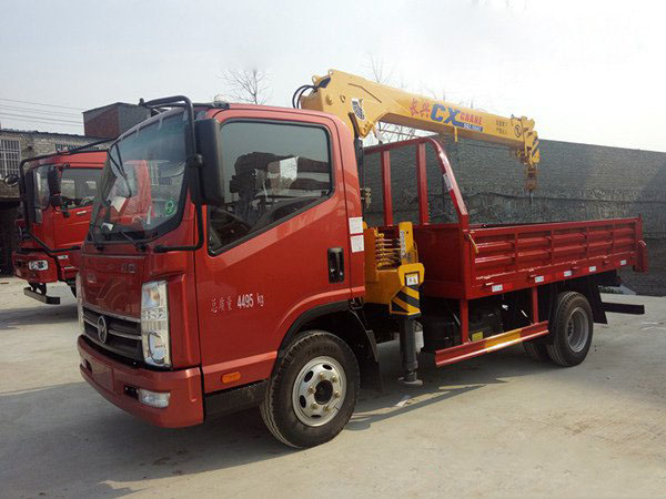 藍(lán)牌長興3.5噸凱馬隨車吊