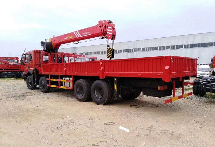 東風前四后八8×4三一16噸隨車吊圖片圖片展示4