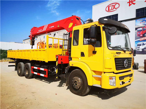 12噸各類型隨車吊價格和首付一覽表