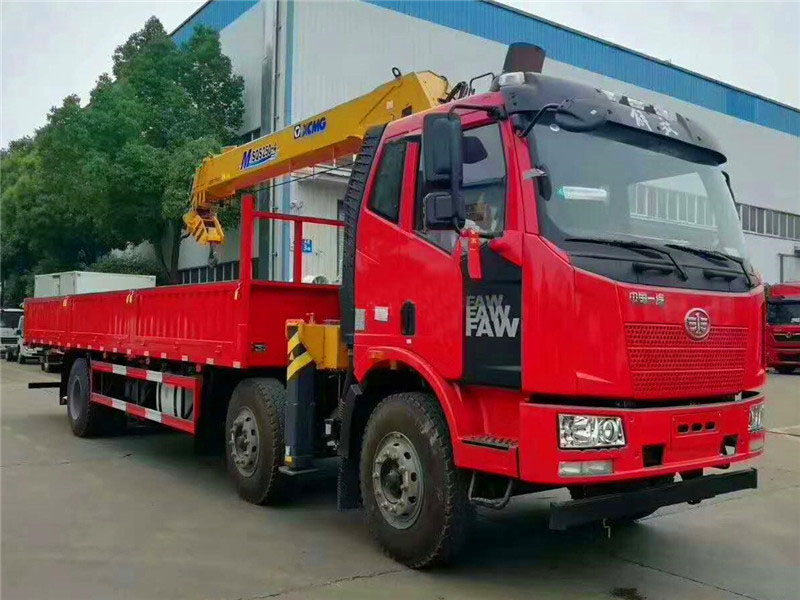 解放12噸價格隨車吊多少錢一臺？