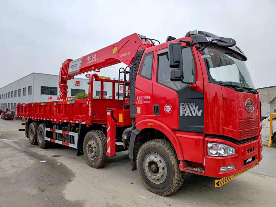 解放J6前四后八16噸隨車吊圖片展示4 解放J6前四后八16噸隨車吊圖片展示4