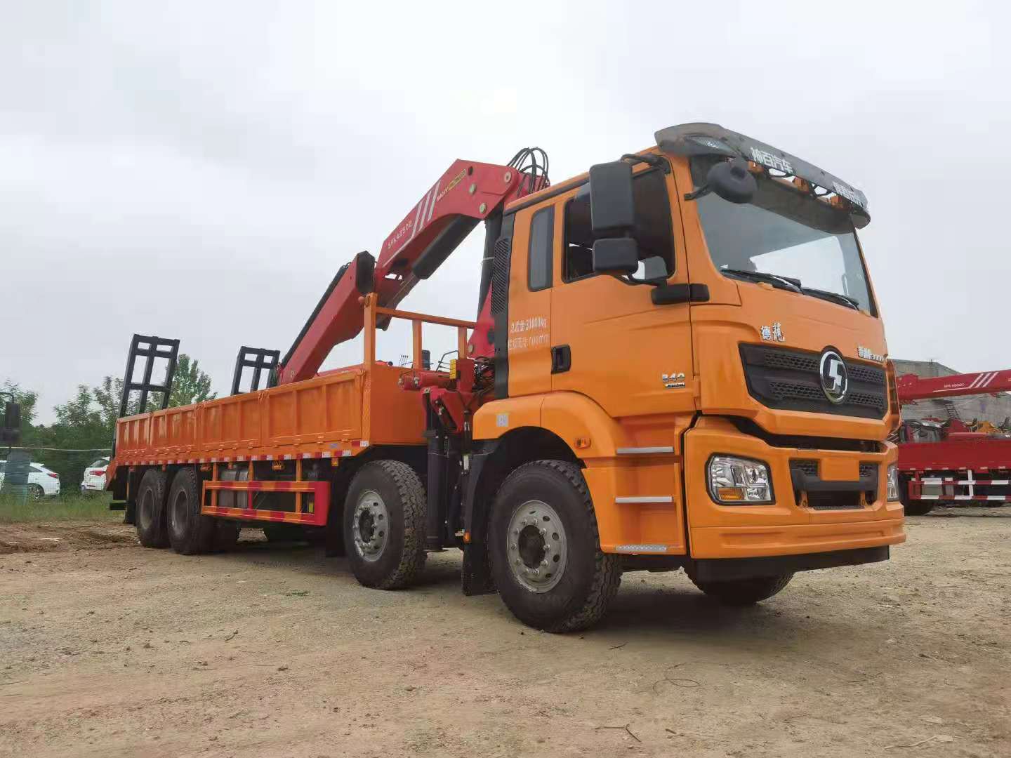 陜汽德龍三一16噸折臂隨車吊發車河南洛陽