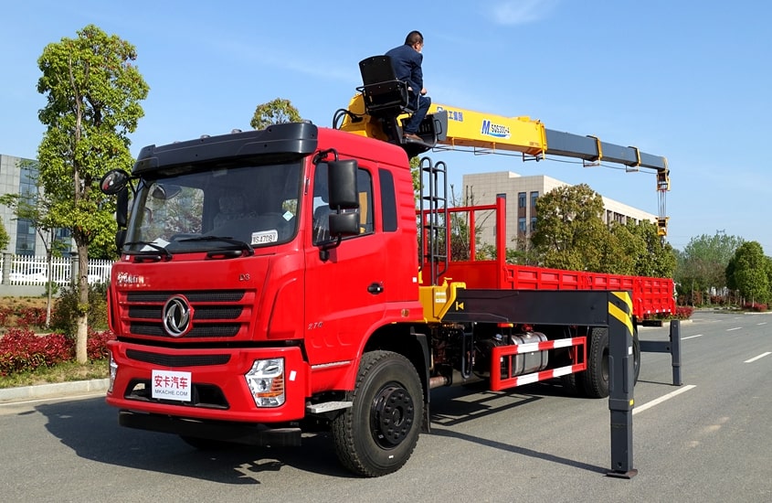 東風暢行徐工12噸隨車吊