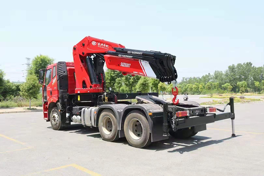 解放30噸折臂隨車吊