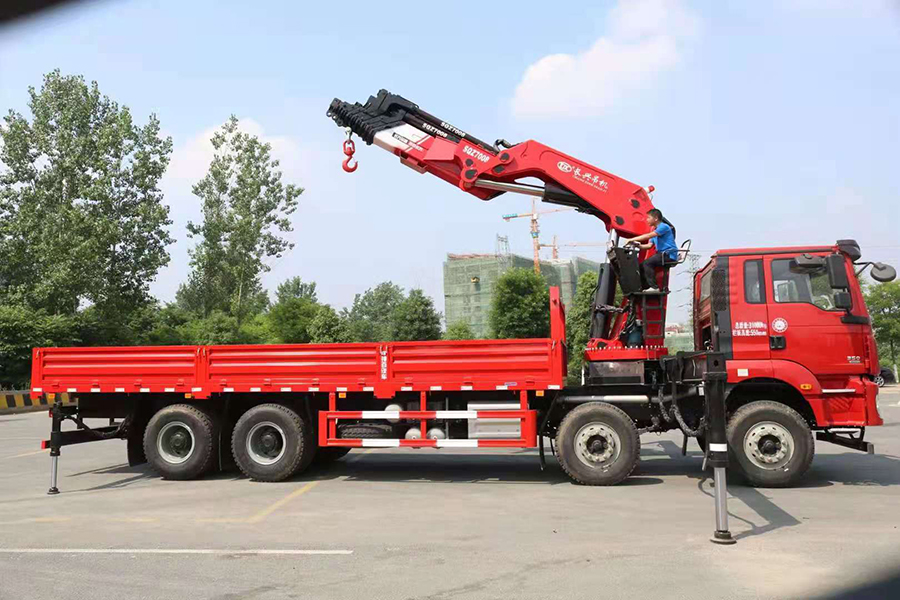 陜汽德龍長興30噸折臂隨車吊