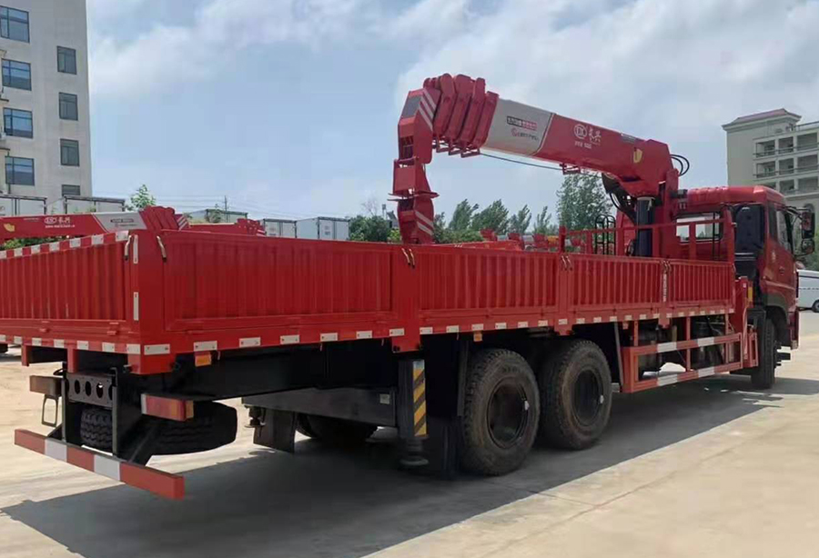 東風天龍長興12噸隨車吊