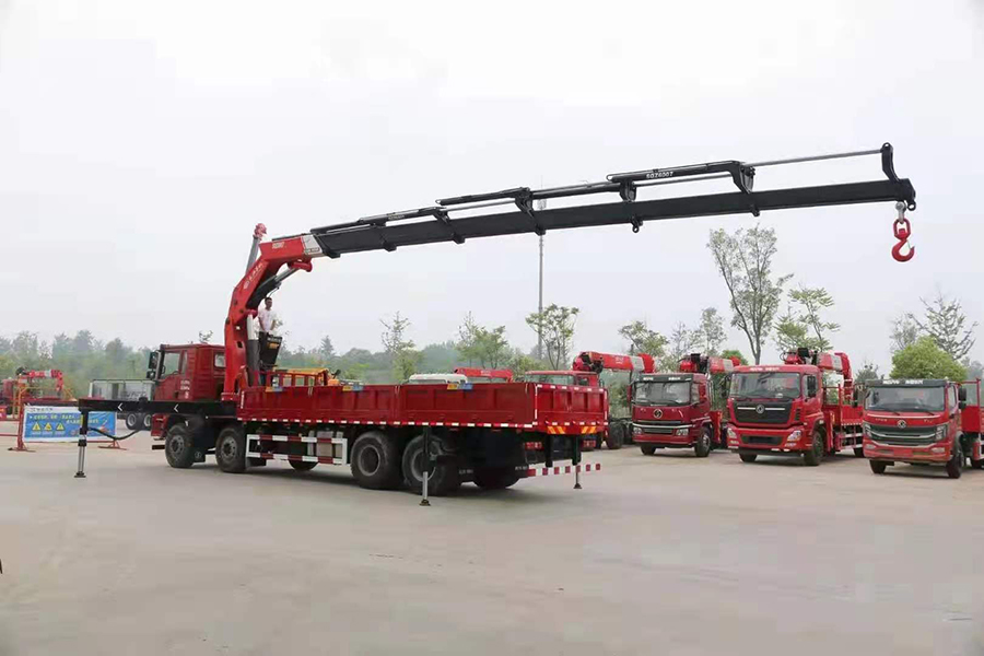 陜汽德龍長興25噸折臂隨車吊多少錢