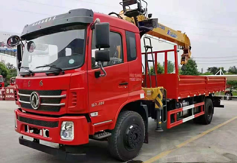 東風(fēng)隨專K5徐工8噸隨車吊 17萬(wàn)+底盤