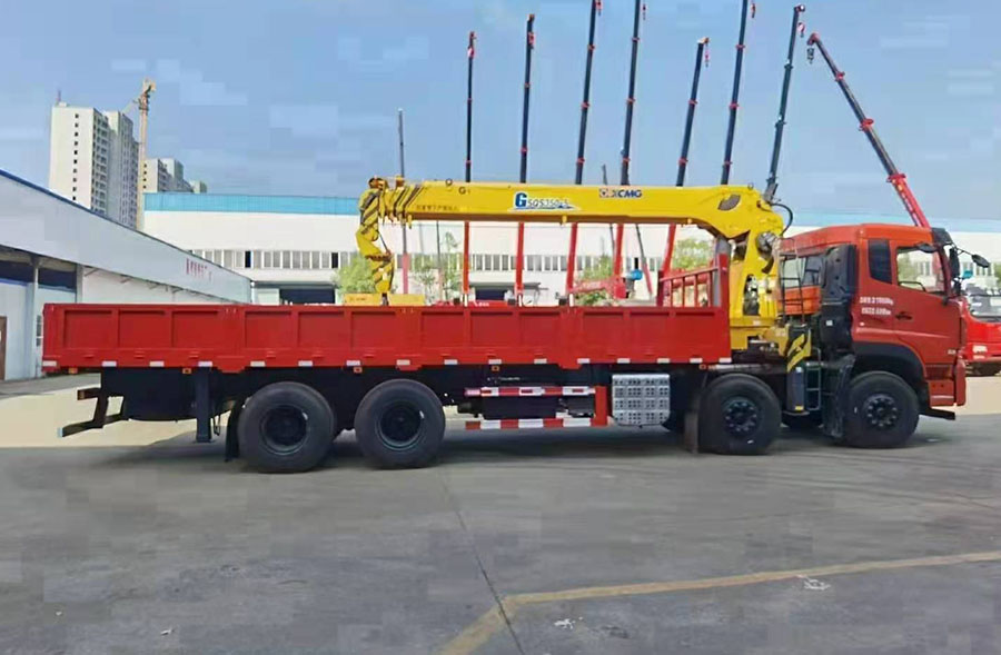 東風(fēng)天龍徐工14噸隨車吊 國(guó)六410馬力圖片展示2 東風(fēng)天龍徐工14噸隨車吊 國(guó)六410馬力圖片展示2