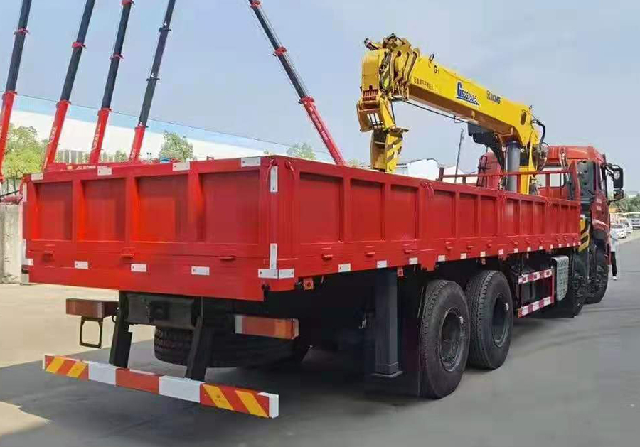 東風天龍徐工14噸隨車吊