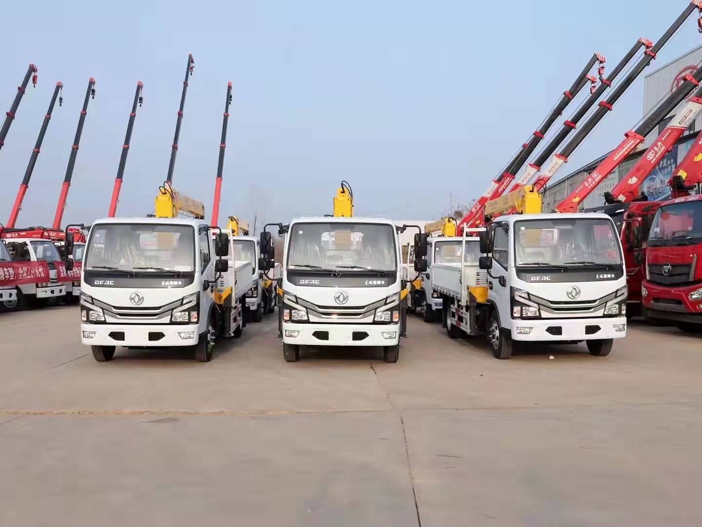 藍(lán)牌隨車吊絕命時刻 喋血力推